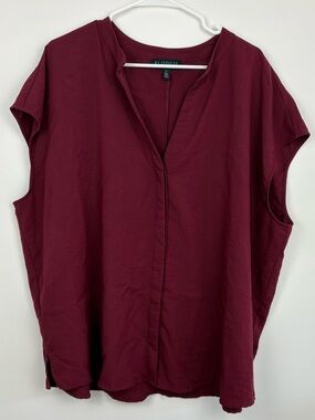 Eloquii Sleeveless V-Neck Blouse in Burgundy